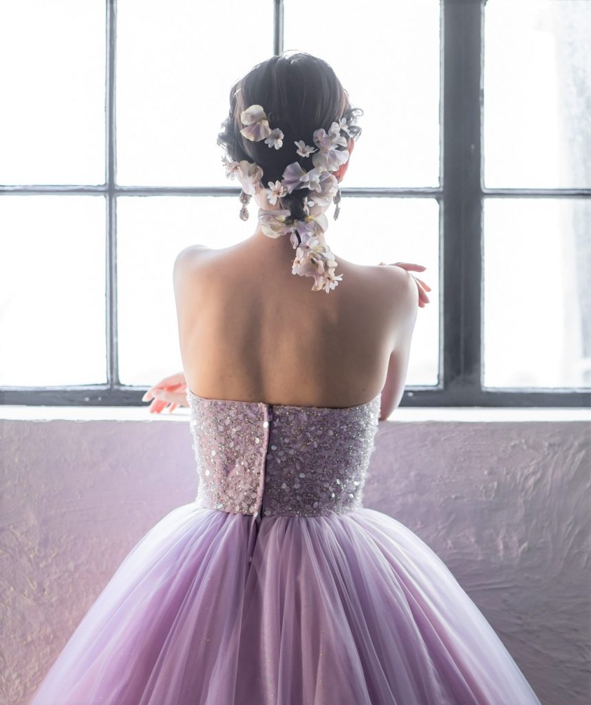 ラベンダーカラーのロマンティックな 新作ドレス＝Fiore Bianca Original 