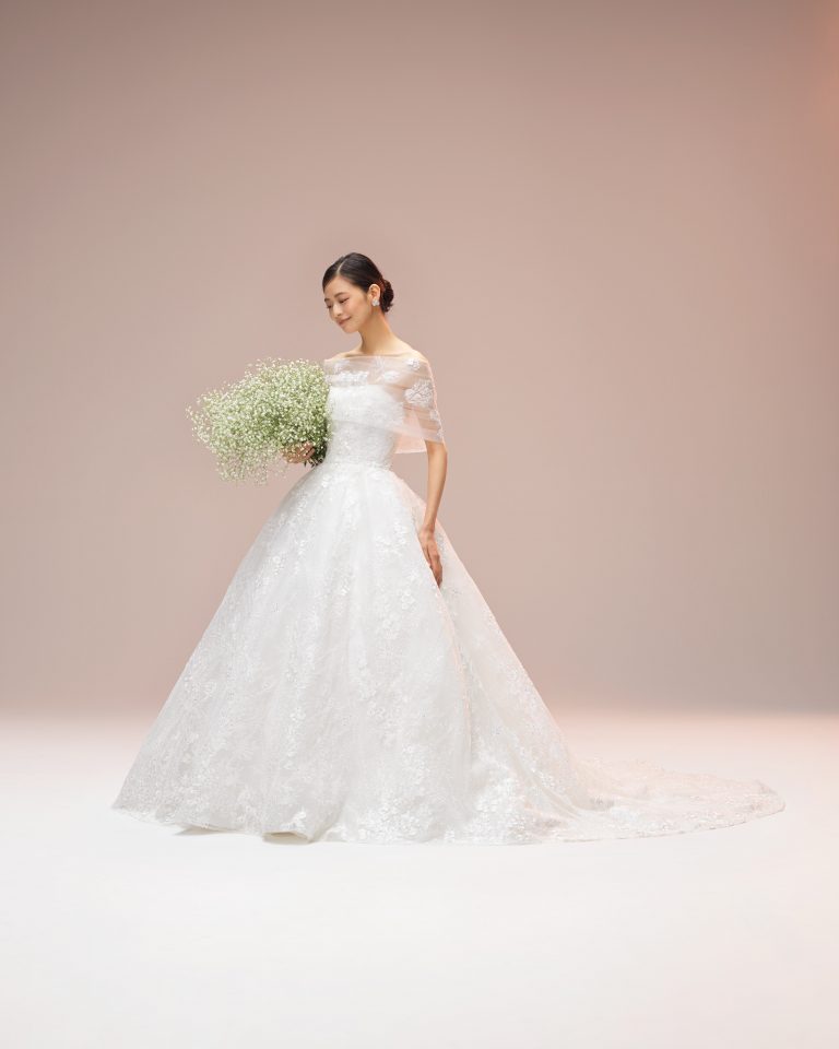 esum　HANNA ウェディングドレス　weddingdres wedding dress ドームライン　ラップショルダー　チュール