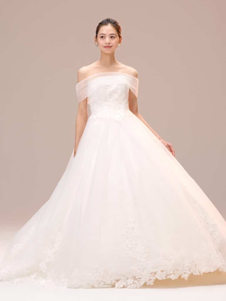 Meyer　メイヤー　ドームライン　チュールドレス　ウェディングドレス　結婚式　花嫁　wedding dress weddingdress エスム　esum オフショルダー　ショール　ケープ　　ドームラインワイド　ボリュームドレス　プリンセスライン　プリンセスドレス　ウェディング　ホテルウェディング　レース　スパンコール