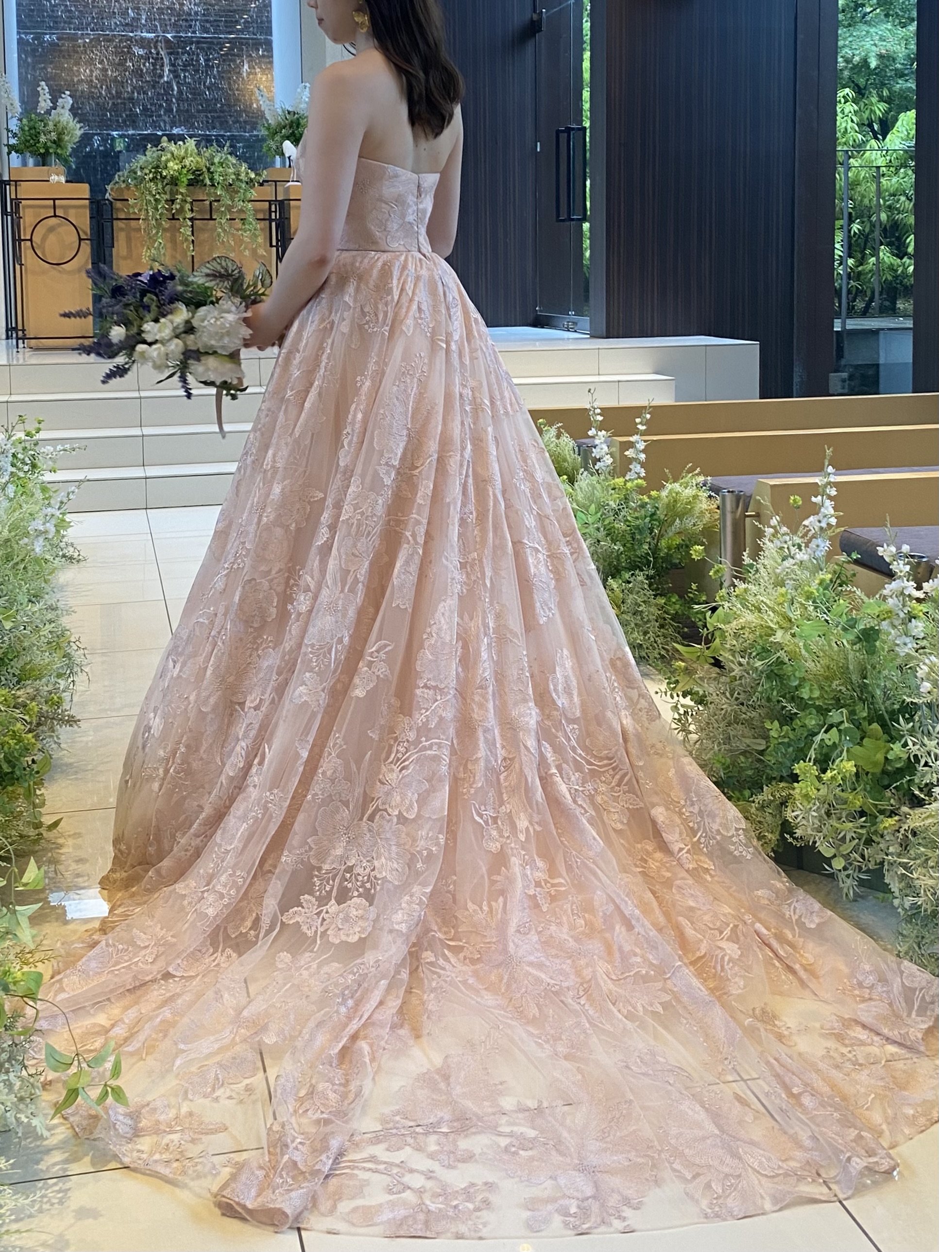Nouvell Amsale　ヌーベル アムサーラ　Fiore Bianca　フィオーレビアンカ　カラードレス　ピンク　ピンクカラードレス