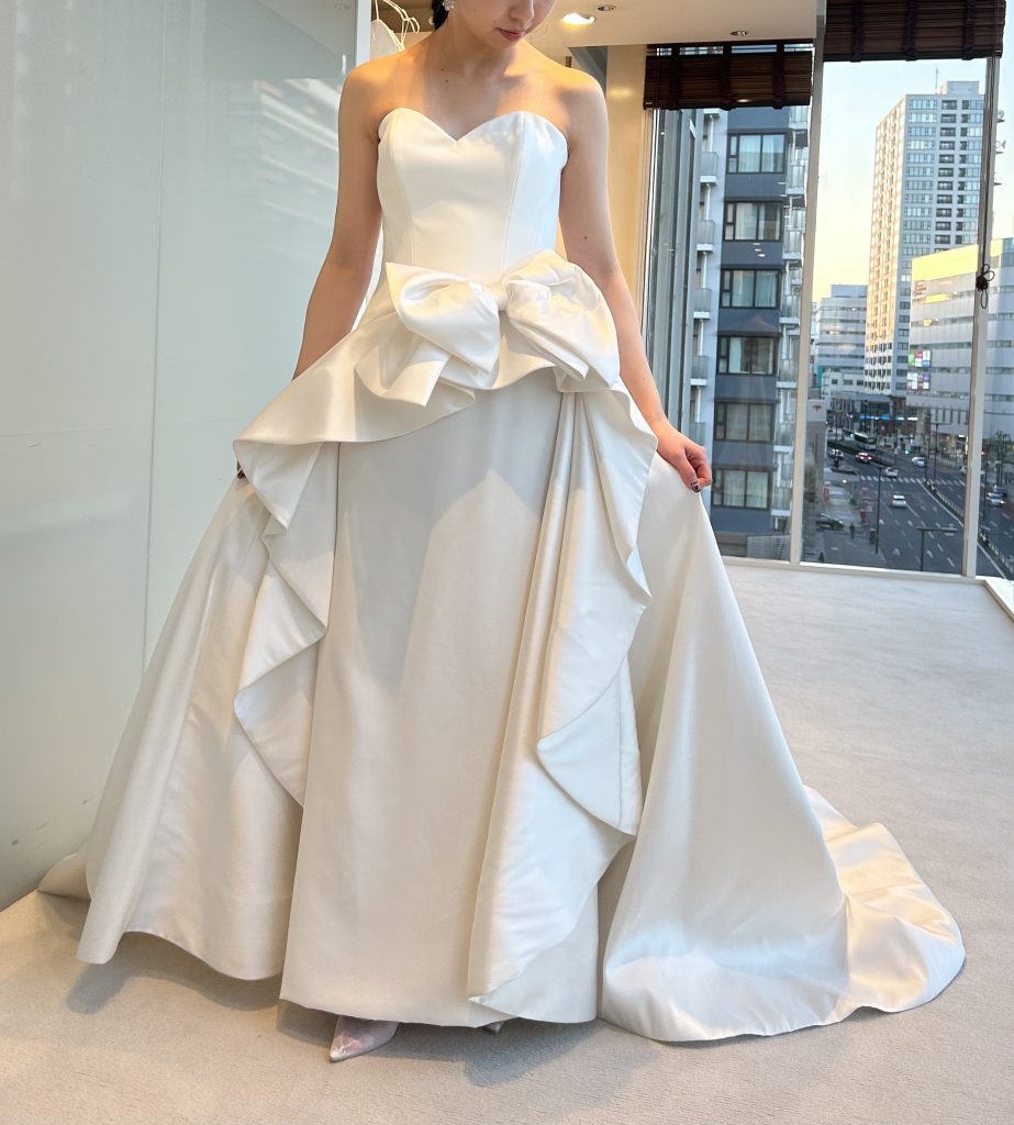 おすすめドレスのご紹介　＝VIKTOR ＆ ROLF MARIAGE(ヴィクター アンド ロルフ マリアージュ) =