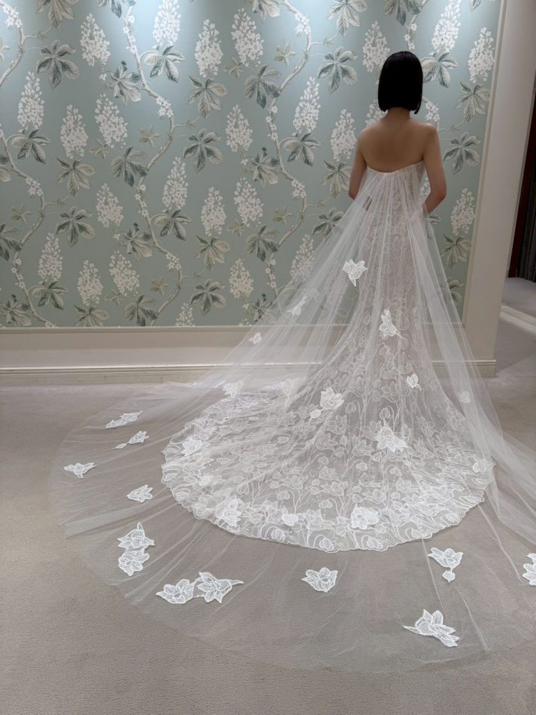 新作のウェディングドレスのご紹介＝ANNE BARGE(アンバルジ)の2wayマーメイド=