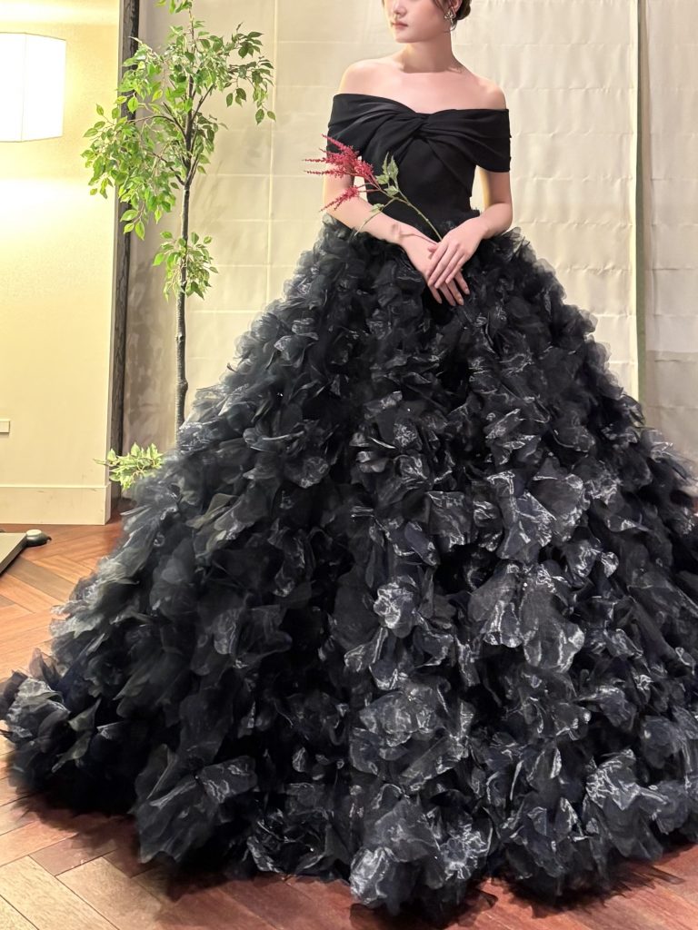 人気のネイビーカラー 新作ドレスのご紹介＝esum(エスム) “Elcho(エルコ)”＝