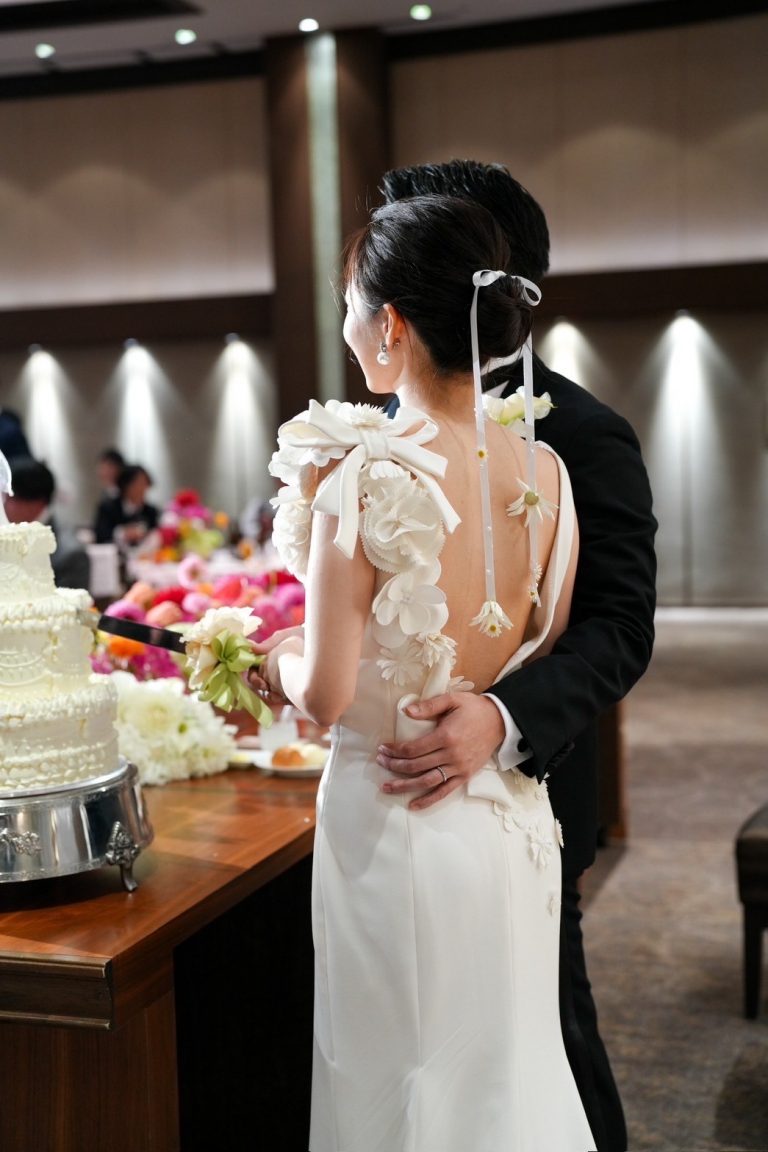 【Wedding Report】VIKTOR＆ROLF Mariage(ヴィクター アンド ロルフ マリアージュ)のドレスで体現されるFiore Biancaブライズスタイル